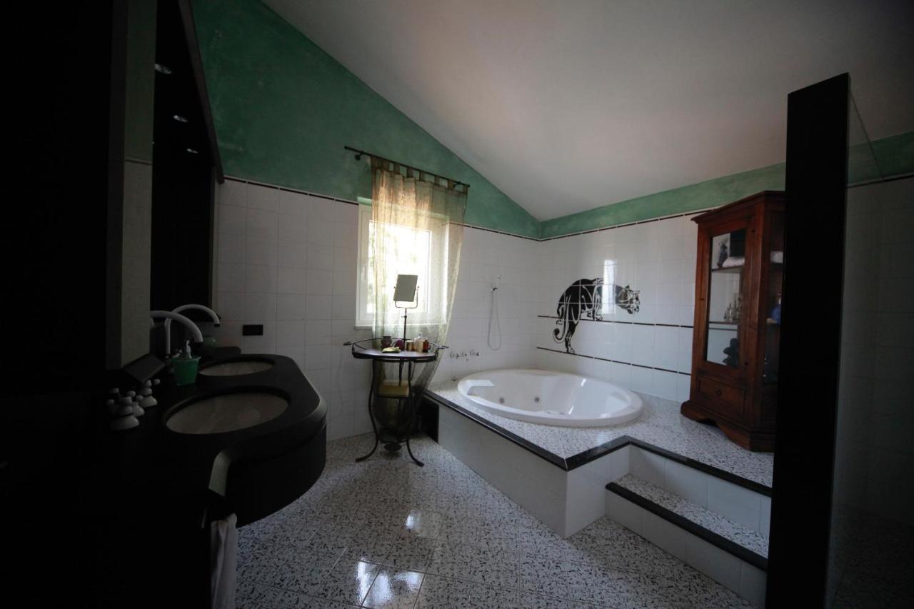 Villa Buzzi Besozzo ภายนอก รูปภาพ